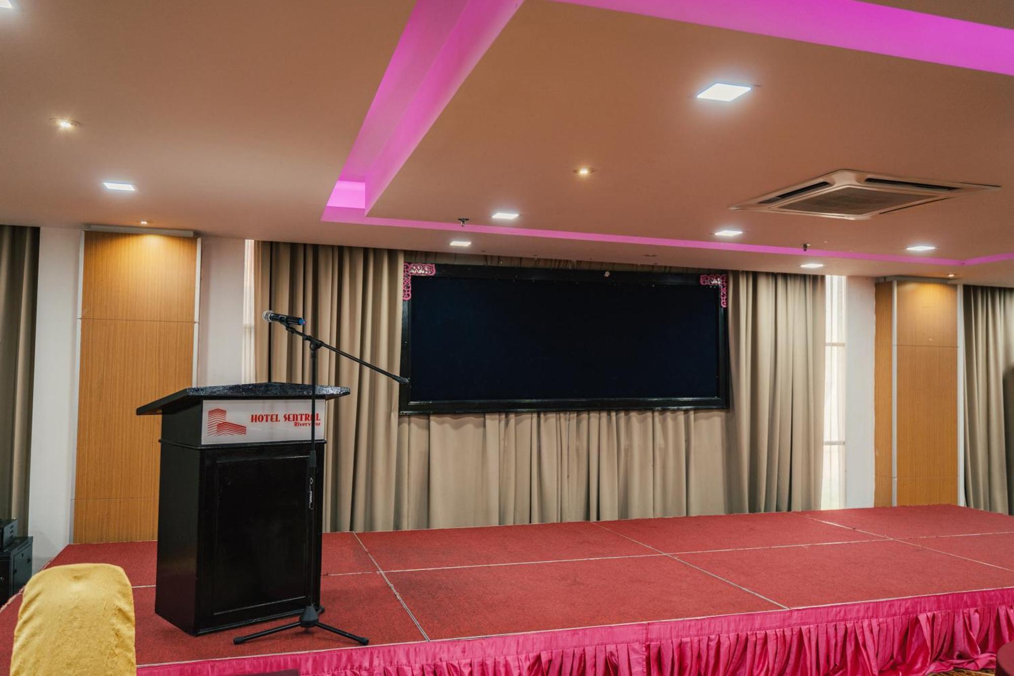 Sentral Riverview Hotel
