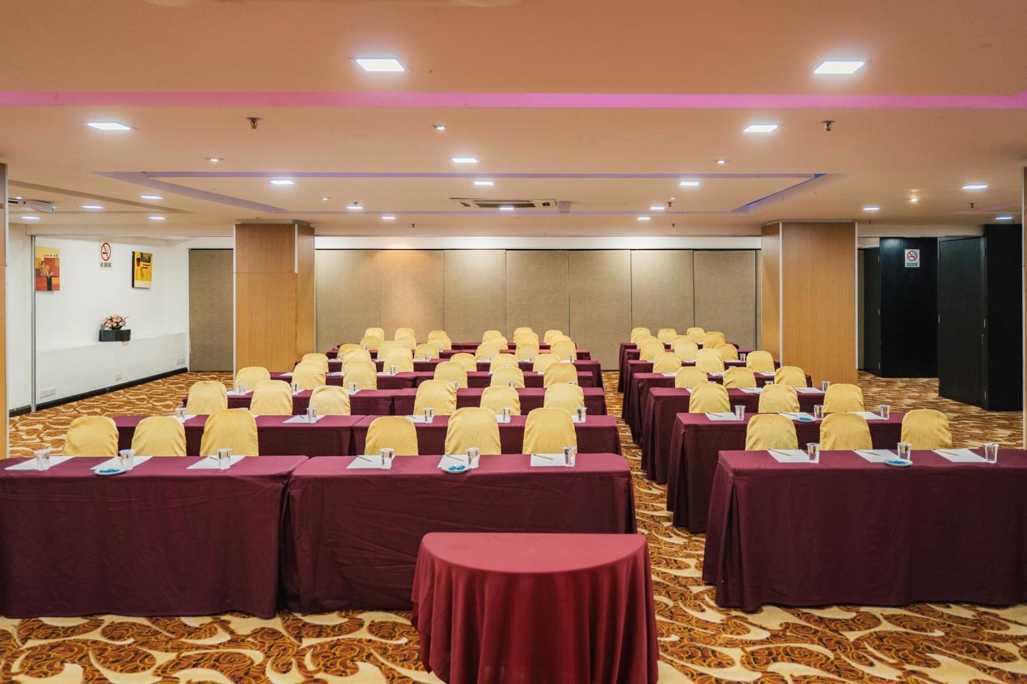 Sentral Riverview Hotel
